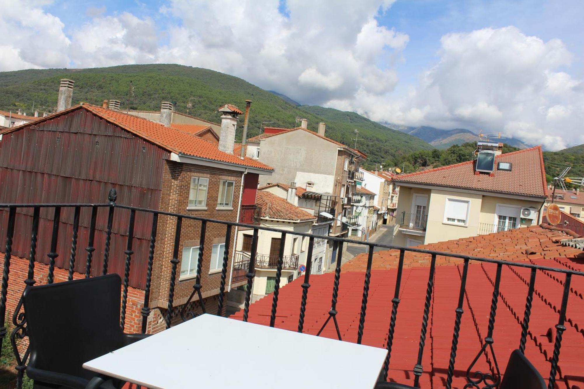 Atico Aires De Gredos Apartment Candeleda Bagian luar foto